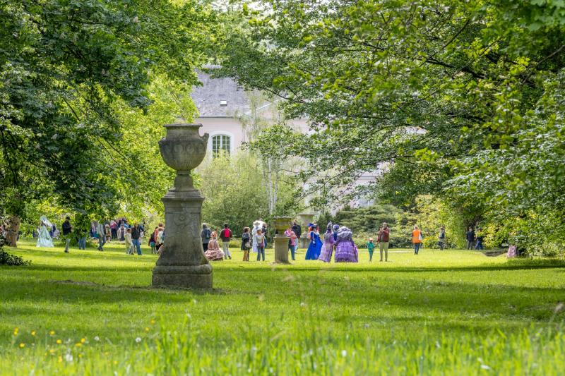 2024-04-28-Costumes-extraordinaires-site-web-1112