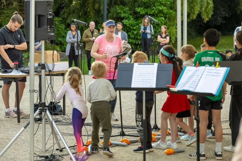 2024-06-22-Apero-concert-fete-de-la-Musique-web-6367