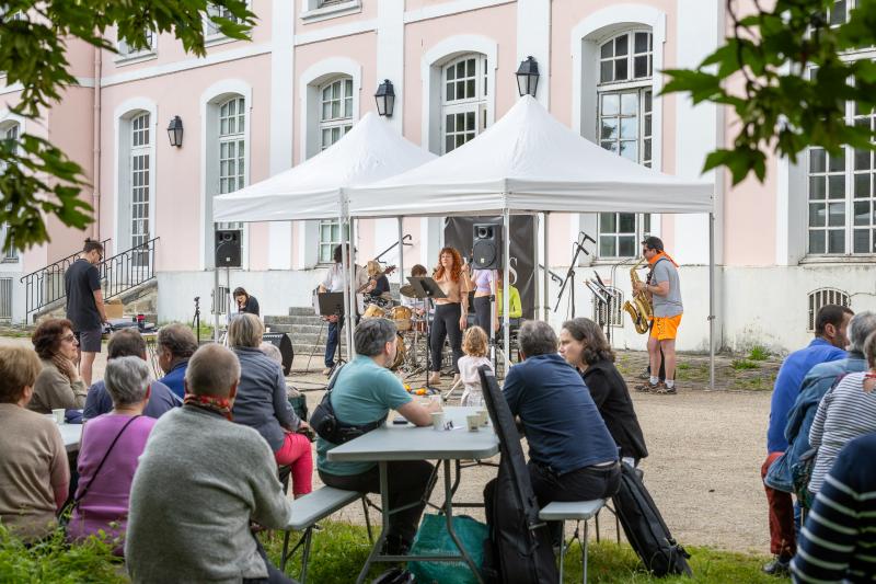 2024-06-22-Apero-concert-fete-de-la-Musique-web-6437