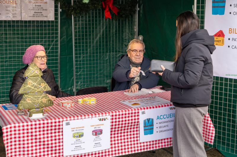 2025-12-06-07-marche-de-Noel-web-0014