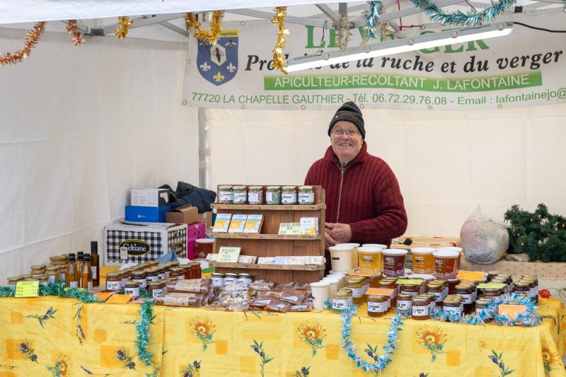 2025-12-06-07-marche-de-Noel-web-9625