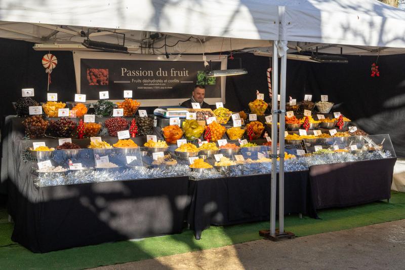 2025-12-06-07-marche-de-Noel-web-9705