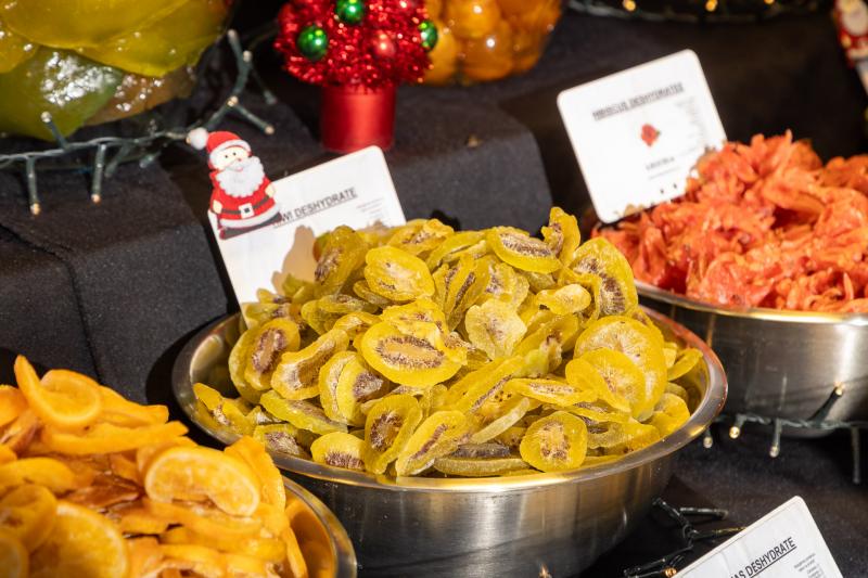 2025-12-06-07-marche-de-Noel-web-9708