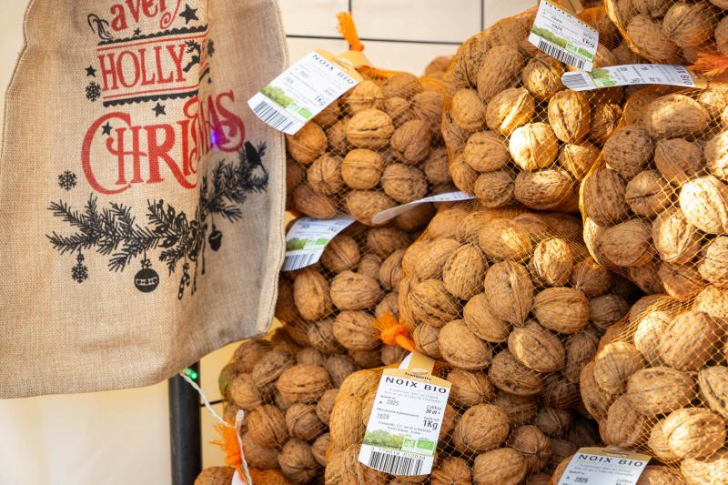 2025-12-06-07-marche-de-Noel-web-9736